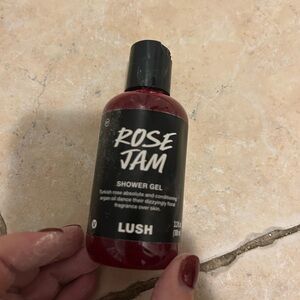 Lush Rose Jam Shower Gel - Rich Burgundy